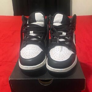 PREOWNED GRADE SCHOOL AIR JORDAN 1 UNISEX